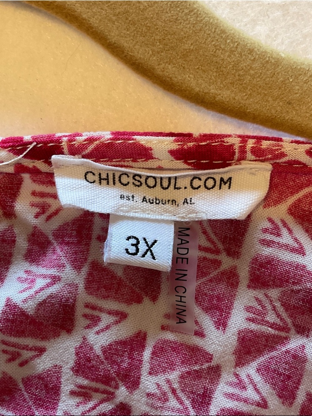 ChicSoul Fun Floaty Lightweight Top. Size 3X - Picture 4 of 7